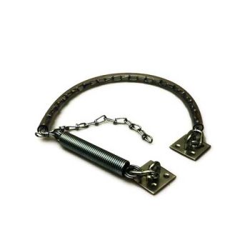 RVS stormketting, met veer voor toepassing op houten deurkozijnen.
